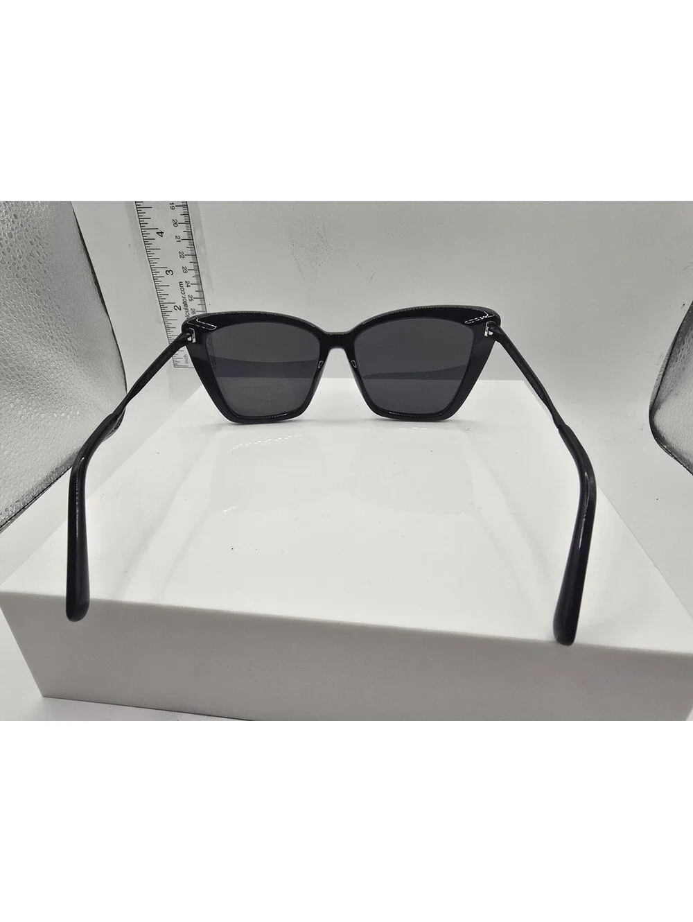 Diff Eyewear Becky II Womens Black Sunglasses BK-GR30P  56.17.146 PRC